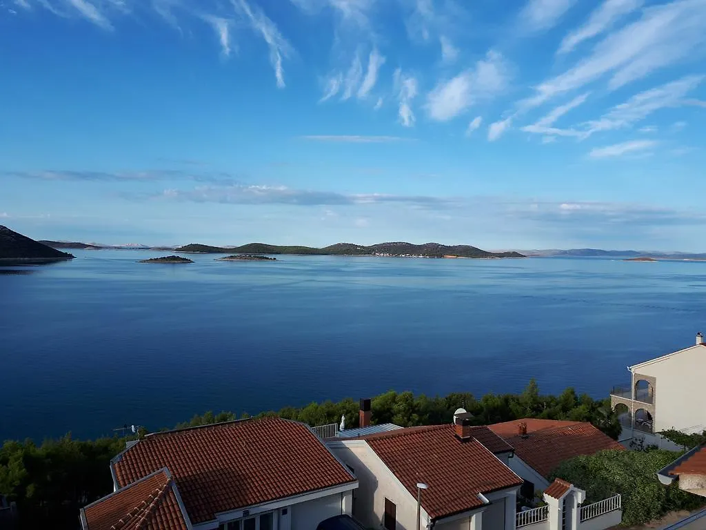 Villa Marica & Joso Drage Apartment
